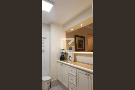 Cozinha de apartamento para alugar com 1 quarto, 45m² em Itaim Bibi, São Paulo