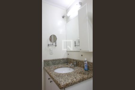Banheiro de apartamento para alugar com 1 quarto, 45m² em Itaim Bibi, São Paulo