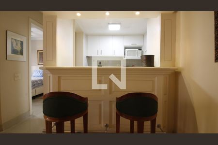 Cozinha de apartamento para alugar com 1 quarto, 45m² em Itaim Bibi, São Paulo