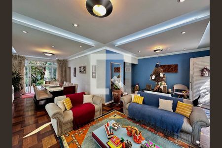 Sala de casa à venda com 3 quartos, 250m² em Granja Julieta, São Paulo