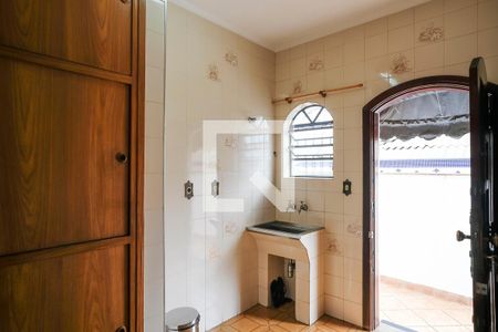 Área de serviço de casa à venda com 4 quartos, 453m² em Osvaldo Cruz, São Caetano do Sul