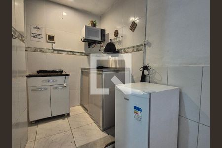 Cozinha de kitnet/studio para alugar com 1 quarto, 35m² em Recreio dos Bandeirantes, Rio de Janeiro