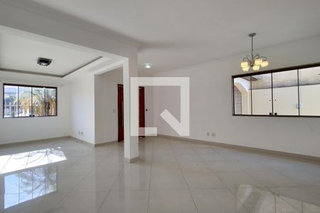 Sala de casa à venda com 3 quartos, 363m² em Tanque, Rio de Janeiro