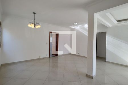 Sala de casa à venda com 3 quartos, 363m² em Tanque, Rio de Janeiro
