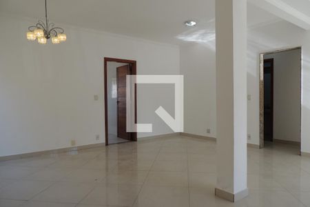 Sala de casa à venda com 3 quartos, 363m² em Tanque, Rio de Janeiro
