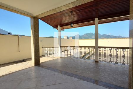 Quintal de casa à venda com 3 quartos, 363m² em Tanque, Rio de Janeiro