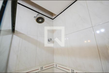 Banheiro de apartamento para alugar com 2 quartos, 75m² em Grajaú, Rio de Janeiro