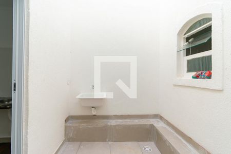 Área de Serviço de casa de condomínio para alugar com 1 quarto, 49m² em Vila Antonieta, São Paulo