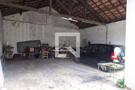 Garagem de casa à venda com 5 quartos, 500m² em Vila das Palmeiras, Guarulhos