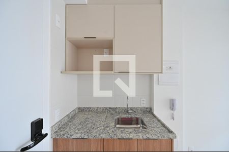 Cozinha de apartamento para alugar com 1 quarto, 28m² em Chácara Inglesa, São Paulo