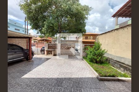 Garagem  de casa à venda com 2 quartos, 250m² em Vila Arriete, São Paulo