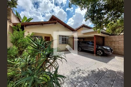 Garagem de casa à venda com 2 quartos, 250m² em Vila Arriete, São Paulo