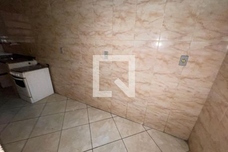 Cozinha de casa para alugar com 1 quarto, 30m² em Jardim Olavo Bilac, Duque de Caxias