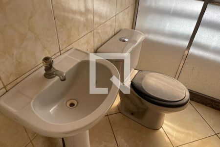 Banheiro de casa para alugar com 1 quarto, 30m² em Jardim Olavo Bilac, Duque de Caxias