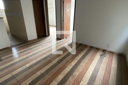 Sala de casa para alugar com 1 quarto, 30m² em Jardim Olavo Bilac, Duque de Caxias