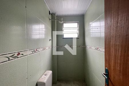 Banheiro de casa para alugar com 1 quarto, 45m² em Jardim Olavo Bilac, Duque de Caxias