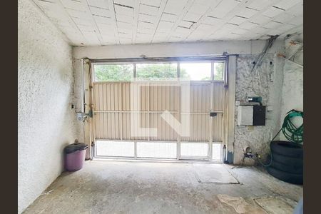 Garagem de casa para alugar com 3 quartos, 250m² em Vila Aprazivel, Guarulhos