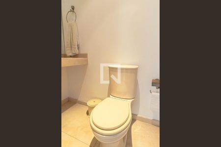 Lavabo de apartamento para alugar com 3 quartos, 240m² em Itaim Bibi, São Paulo