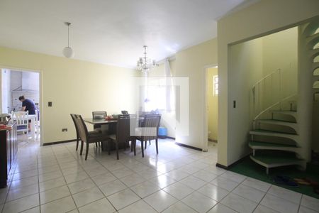 Sala de casa para alugar com 3 quartos, 200m² em Vila Monumento, São Paulo