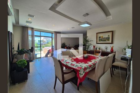 Sala de casa de condomínio à venda com 3 quartos, 170m² em Recreio dos Bandeirantes, Rio de Janeiro