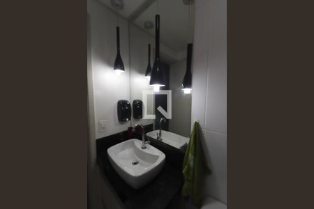 Banheiro de apartamento à venda com 2 quartos, 60m² em Medeiros, Jundiaí