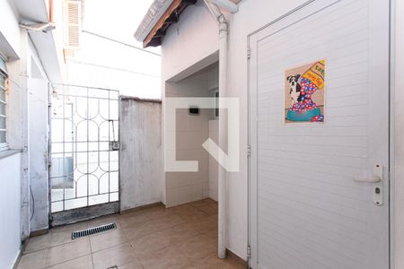 Quintal de casa à venda com 4 quartos, 110m² em Pari, São Paulo
