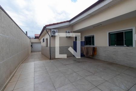 Quintal de casa à venda com 3 quartos, 330m² em Jardim Santa Mena, Guarulhos