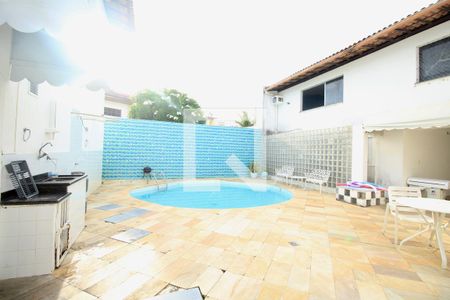 Área externa de casa para alugar com 6 quartos, 800m² em Itaigara, Salvador
