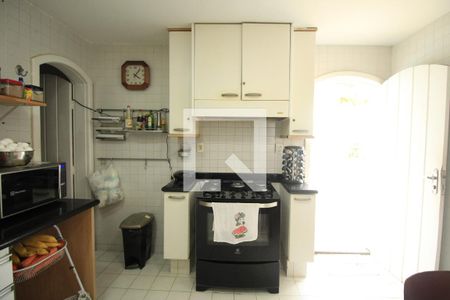 Cozinha de casa para alugar com 6 quartos, 800m² em Itaigara, Salvador