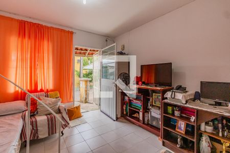 Sala de casa de condomínio à venda com 2 quartos, 50m² em Aberta dos Morros, Porto Alegre