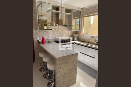 Casa à venda com 3 quartos, 250m² em Vila Nair, São Paulo