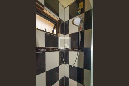 Banheiro da Suíte de casa à venda com 2 quartos, 100m² em Harmonia, Canoas