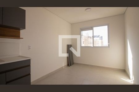 Sala/Cozinha de apartamento para alugar com 2 quartos, 33m² em Vila Graciosa, São Paulo