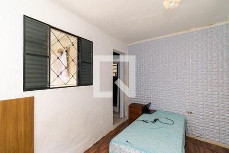 Casa 2 - Sala/Quarto de casa à venda com 4 quartos, 175m² em Vila Bancaria, São Paulo