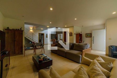 Sala de casa para alugar com 4 quartos, 450m² em Vargem Grande, Rio de Janeiro