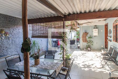 Quintal de casa à venda com 3 quartos, 286m² em Jardim Consorcio, São Paulo
