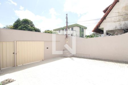 Garagem de casa à venda com 3 quartos, 130m² em Santa Rosa, Belo Horizonte