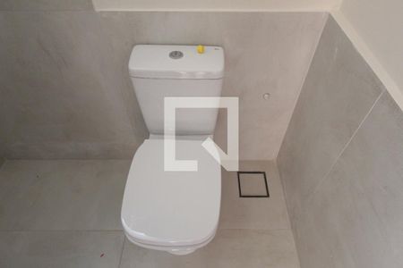 Banheiro das Semi-Suítes de casa à venda com 3 quartos, 130m² em Santa Rosa, Belo Horizonte