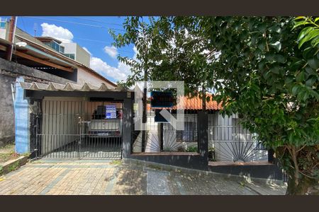 Fachada de casa à venda com 8 quartos, 426m² em Vila Francisco Matarazzo, Santo André