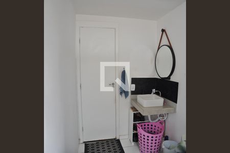 Banheiro de apartamento à venda com 2 quartos, 50m² em Parque Bom Retiro, Paulínia