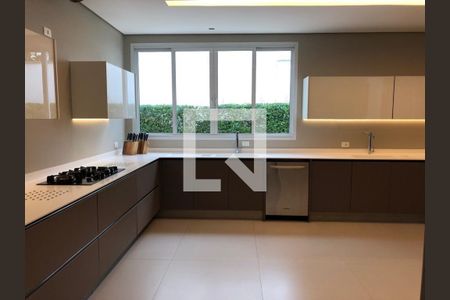 Casa à venda com 4 quartos, 650m² em Jardim Luzitania, São Paulo