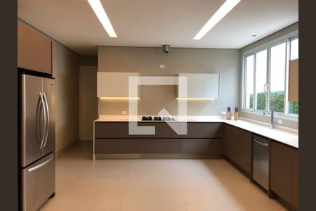 Casa à venda com 4 quartos, 650m² em Jardim Luzitania, São Paulo