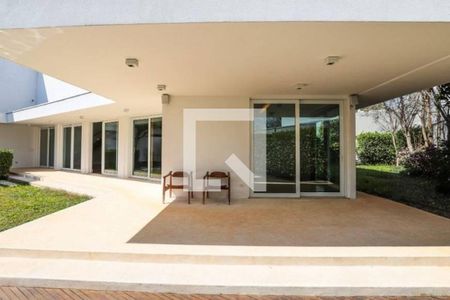 Casa à venda com 4 quartos, 650m² em Jardim Luzitania, São Paulo