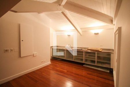 Casa à venda com 4 quartos, 1700m² em Retiro Morumbi, São Paulo