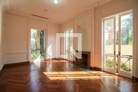 Casa à venda com 4 quartos, 1700m² em Retiro Morumbi, São Paulo