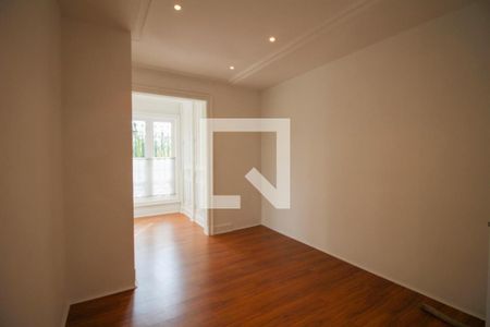 Casa à venda com 4 quartos, 1700m² em Retiro Morumbi, São Paulo