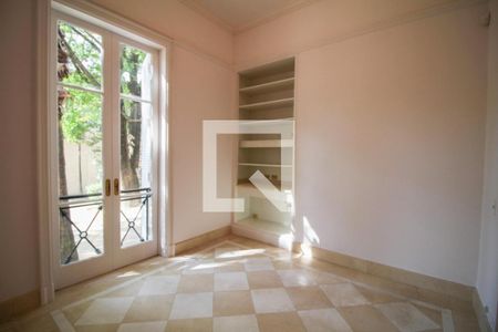 Casa à venda com 4 quartos, 1700m² em Retiro Morumbi, São Paulo