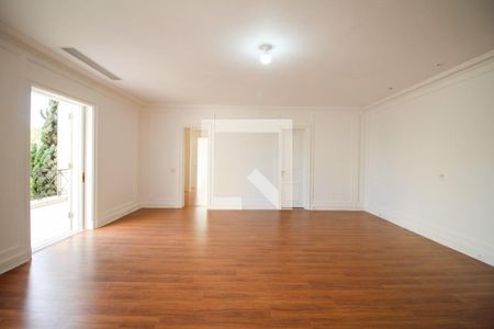 Casa à venda com 4 quartos, 1700m² em Retiro Morumbi, São Paulo