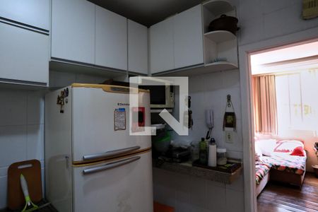 Cozinha de apartamento à venda com 2 quartos, 56m² em Sagrada Família, Belo Horizonte