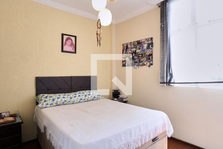 Suíte de apartamento à venda com 2 quartos, 56m² em Sagrada Família, Belo Horizonte